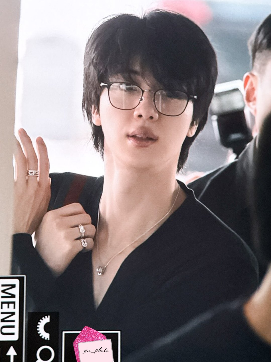 [잡담] 방탄 진 마스크 안쓰고 공항 오는거 좋아 | 인스티즈