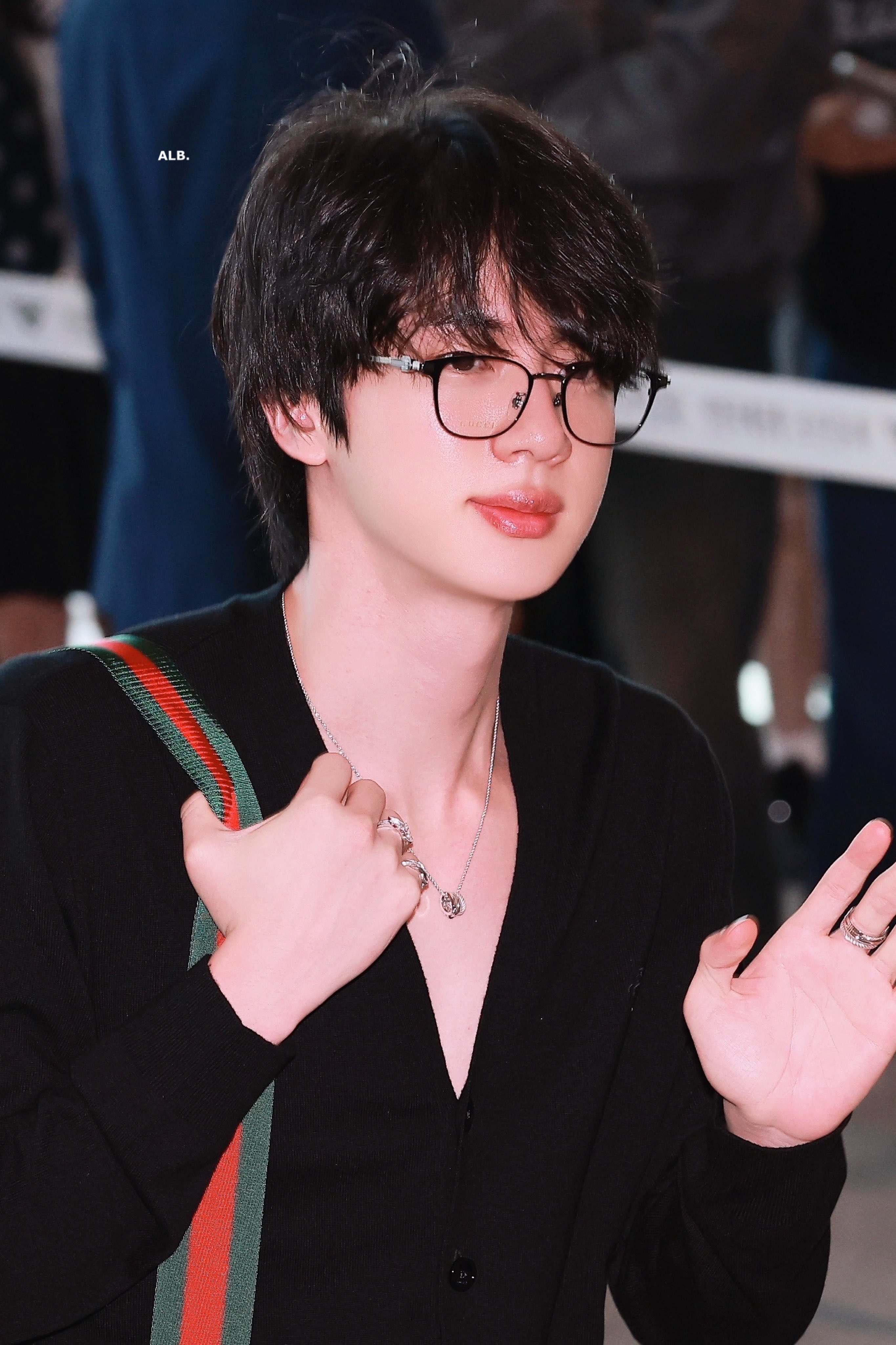 [잡담] 방탄 진 모닝 꿀피부 볼래 | 인스티즈