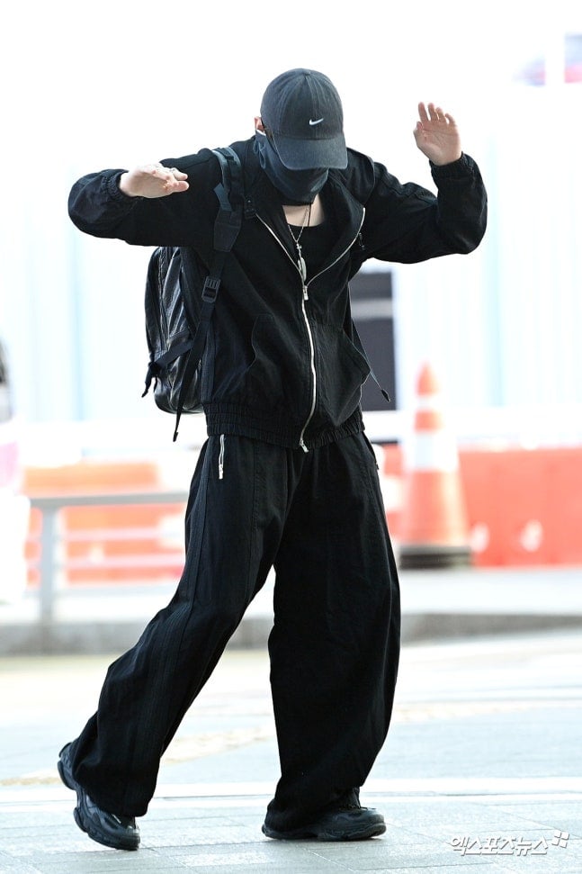 [잡담] 방탄 정국 출국 포즈봐 ㅋㅋㅋㅋㅋㅋㅋ | 인스티즈