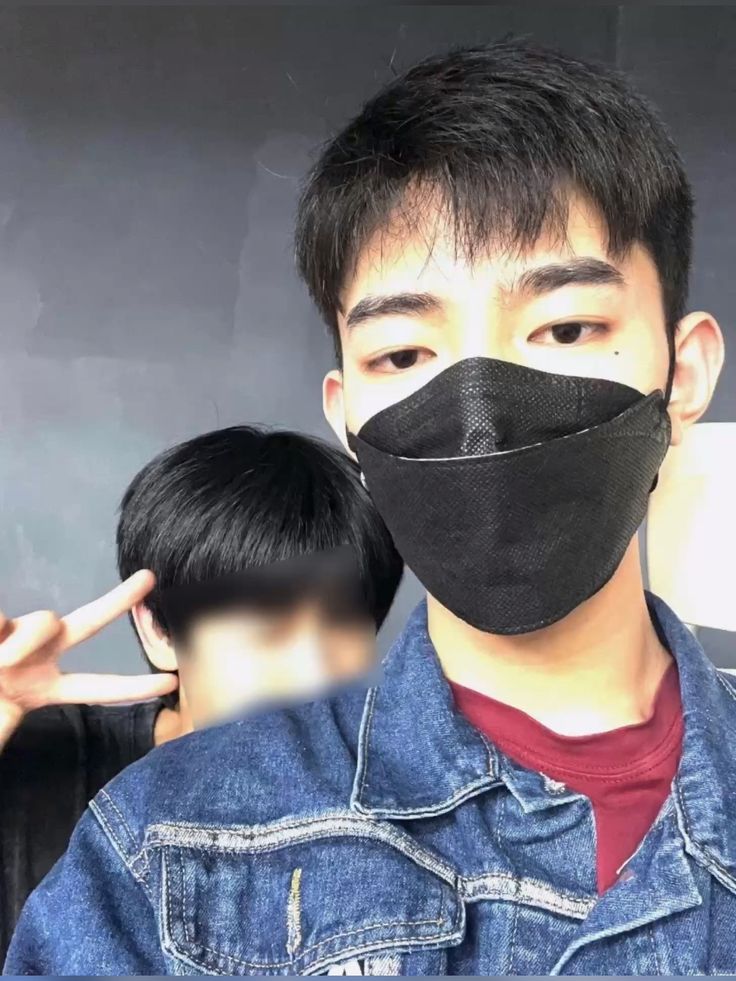 [잡담] 장하오 지금 거의 중국에 살던 시절급으로 머리 짧은데 | 인스티즈