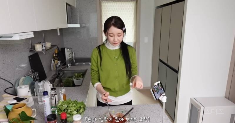 봄동비빔밥 막차 탔다는 이채연 근황.jpg | 인스티즈