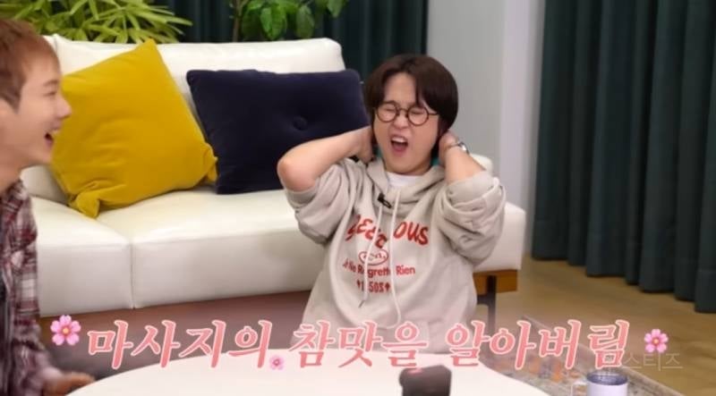 망한 회사 살려낸 조권이 자주쓰는 마사지기.jpg | 인스티즈