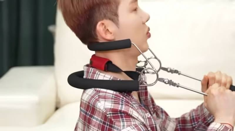 망한 회사 살려낸 조권이 자주쓰는 마사지기.jpg | 인스티즈