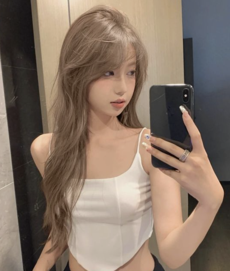 [잡담] 이 머리 컬러 탈색 한두 번 안에 가능할까..? | 인스티즈