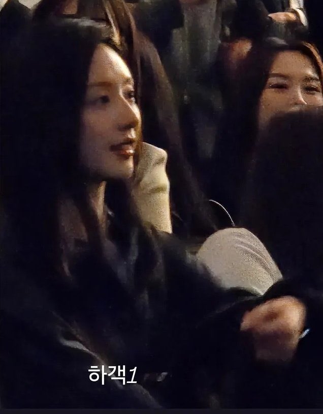 [잡담] 김지원) 260426 헤어 스타일 리스트(다미) 결혼식 참석한 김지원 | 인스티즈