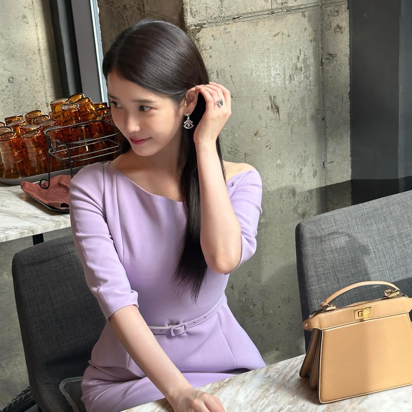 [잡담] 아이유) 260426 아이유 인스타💃🕺💍🎆 | 인스티즈
