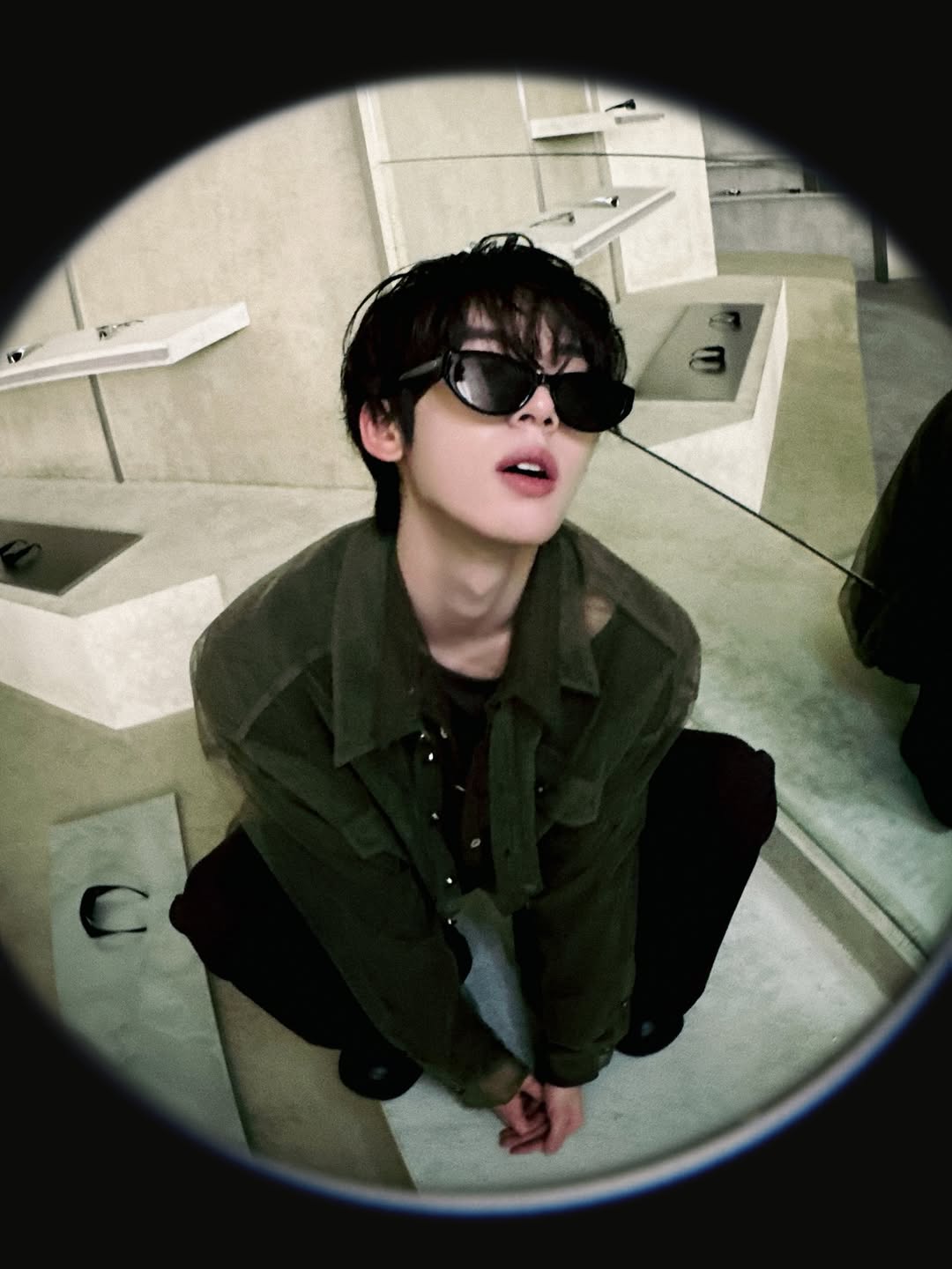 [잡담] 앤더블 선글라스 뭐지...?👀👀👀👀👀 | 인스티즈
