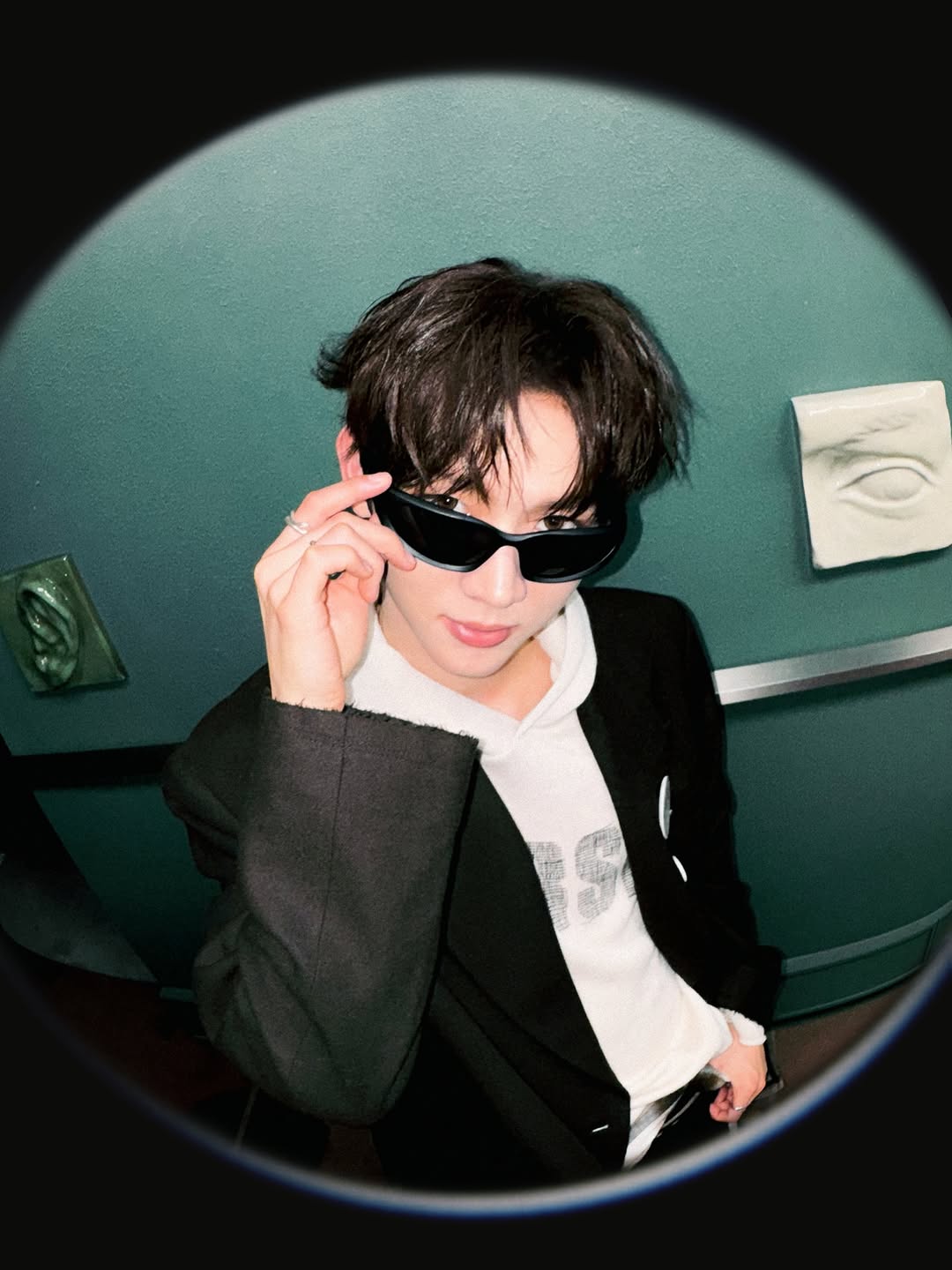 [잡담] 앤더블 선글라스 뭐지...?👀👀👀👀👀 | 인스티즈
