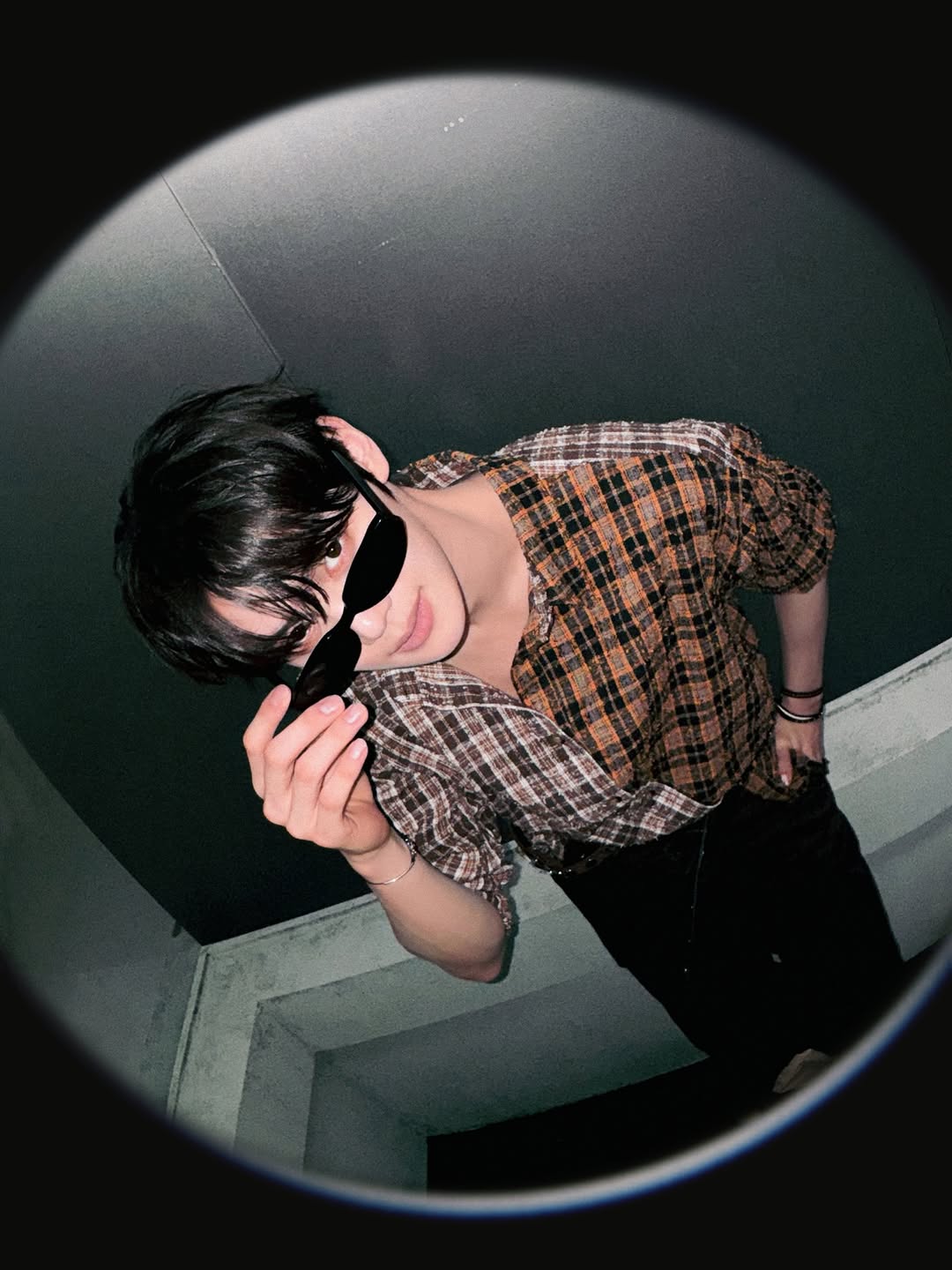 [잡담] 앤더블 선글라스 뭐지...?👀👀👀👀👀 | 인스티즈