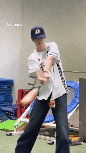 [잡담] 김규빈 야구복 때문에 정신아픔이 상태가됨..... | 인스티즈