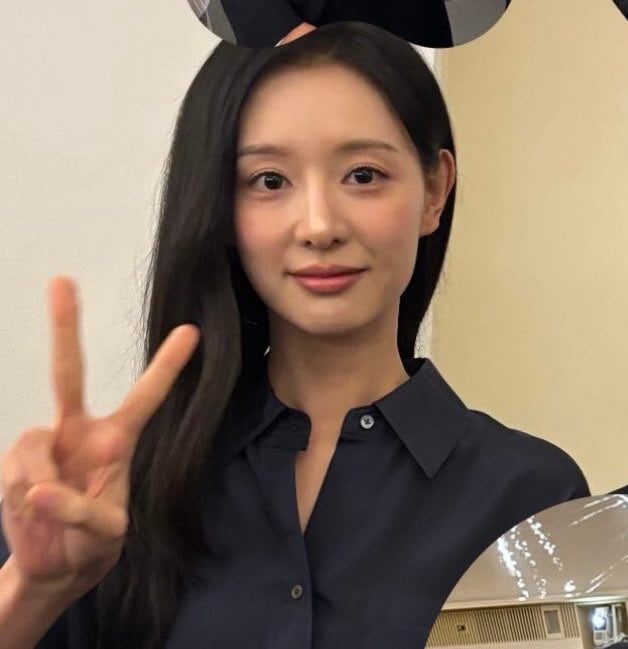 [잡담] 하객 김지원 얼굴 수준 | 인스티즈