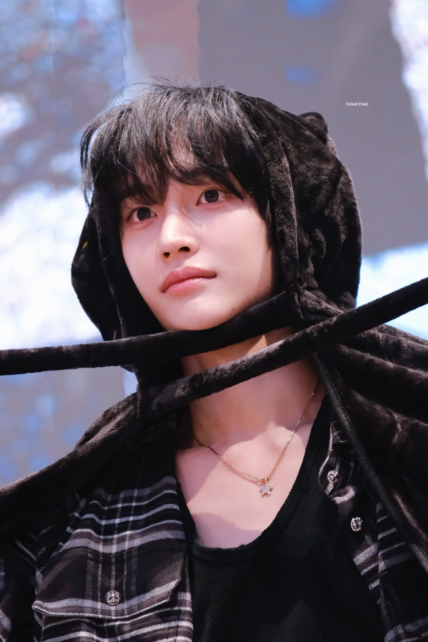 [잡담] 원빈이 오늘 무채색 늑김이 좋은데 | 인스티즈