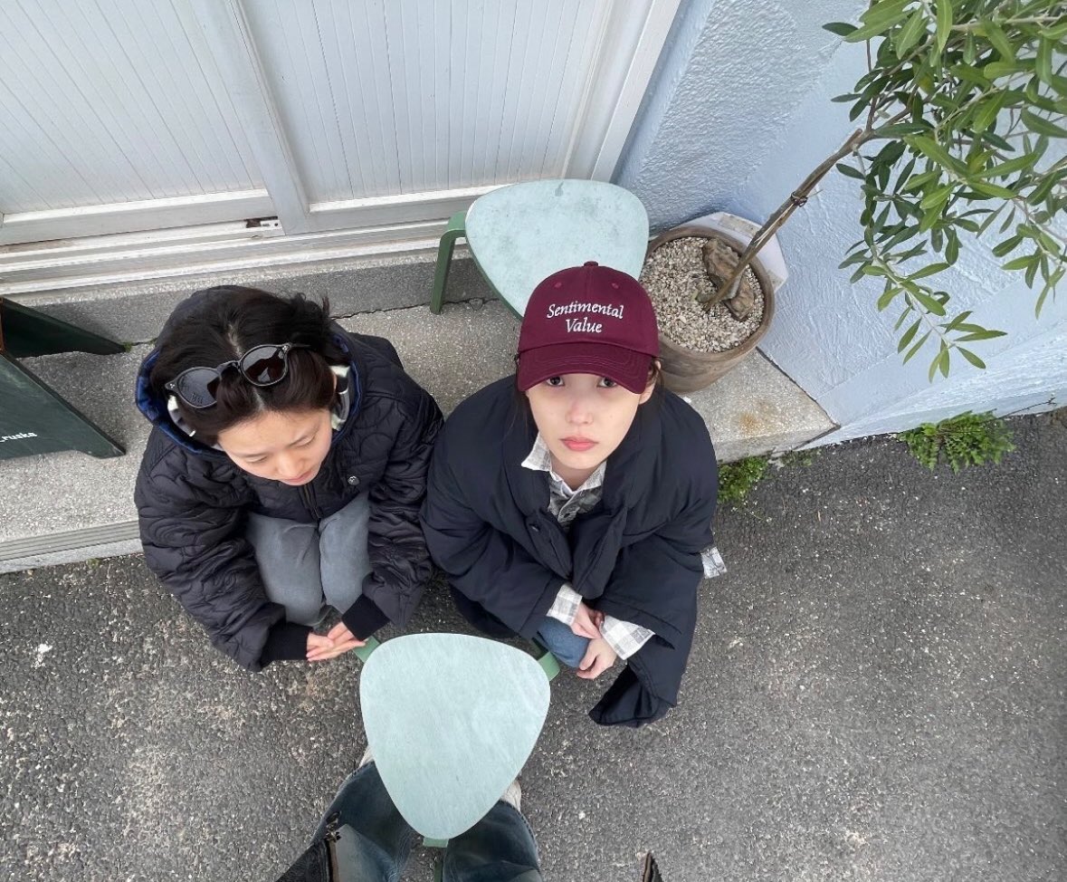 [잡담] 아이유 사복 | 인스티즈