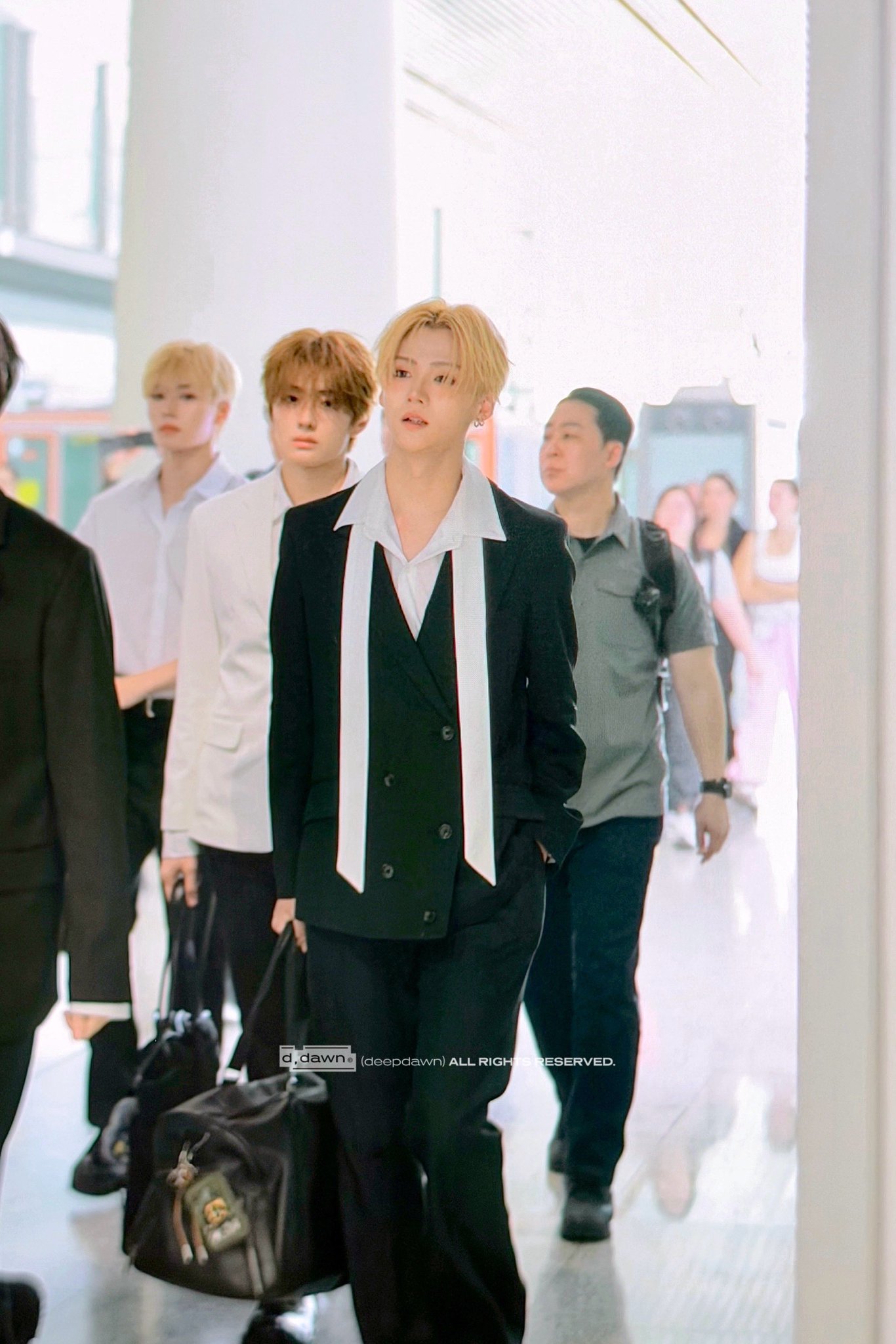 [잡담] 이상원 공항 수트 진짜 개잘생김 | 인스티즈