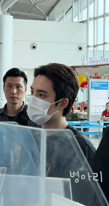 [잡담] 도경수 공항 생얼 존잘이다 | 인스티즈
