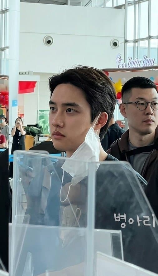 [잡담] 도경수 공항 생얼 존잘이다 | 인스티즈