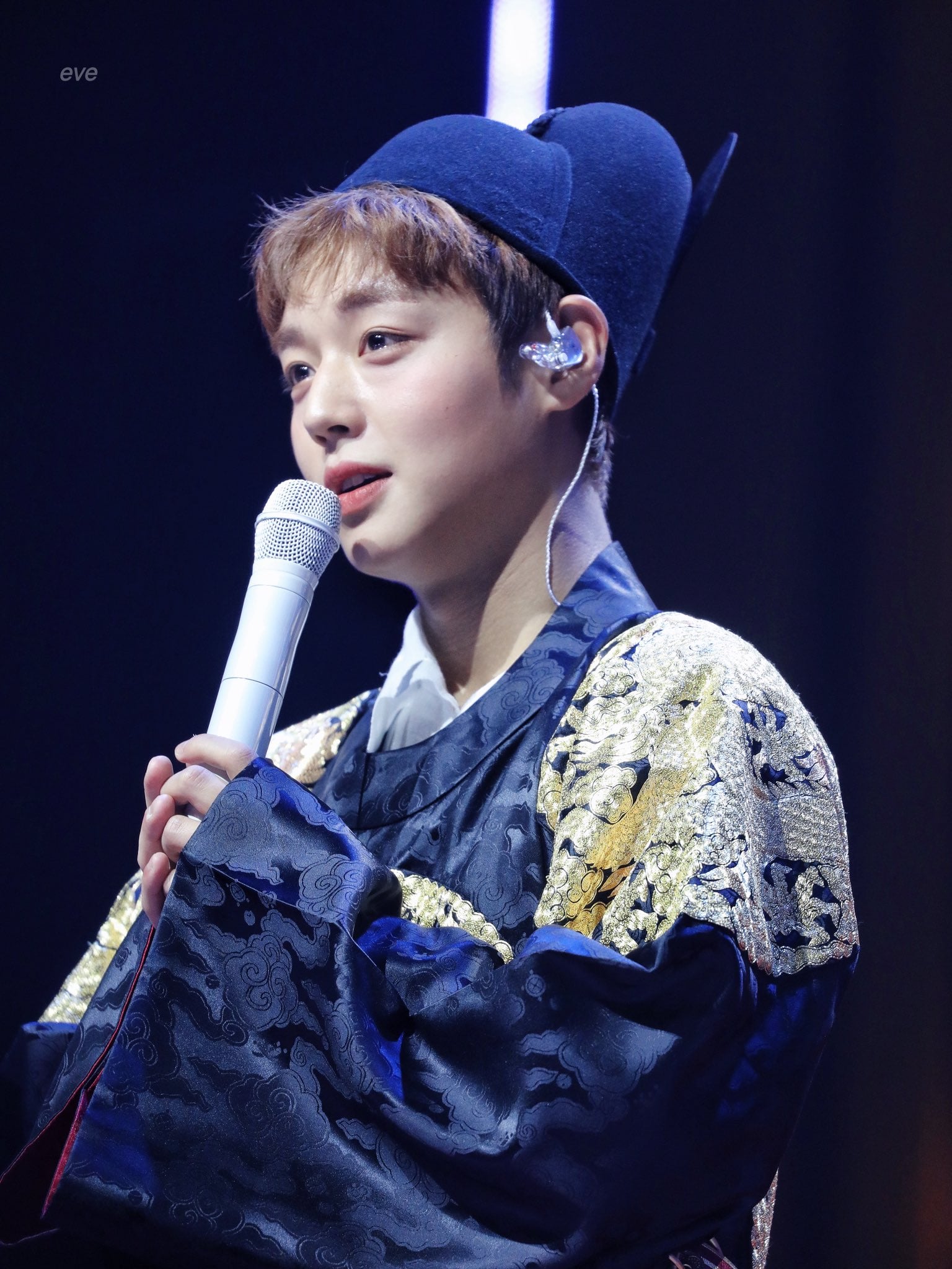 [잡담] 와 박지훈 어제 팬미 홈마 사진들 예쁜거 진짜 많다.. | 인스티즈