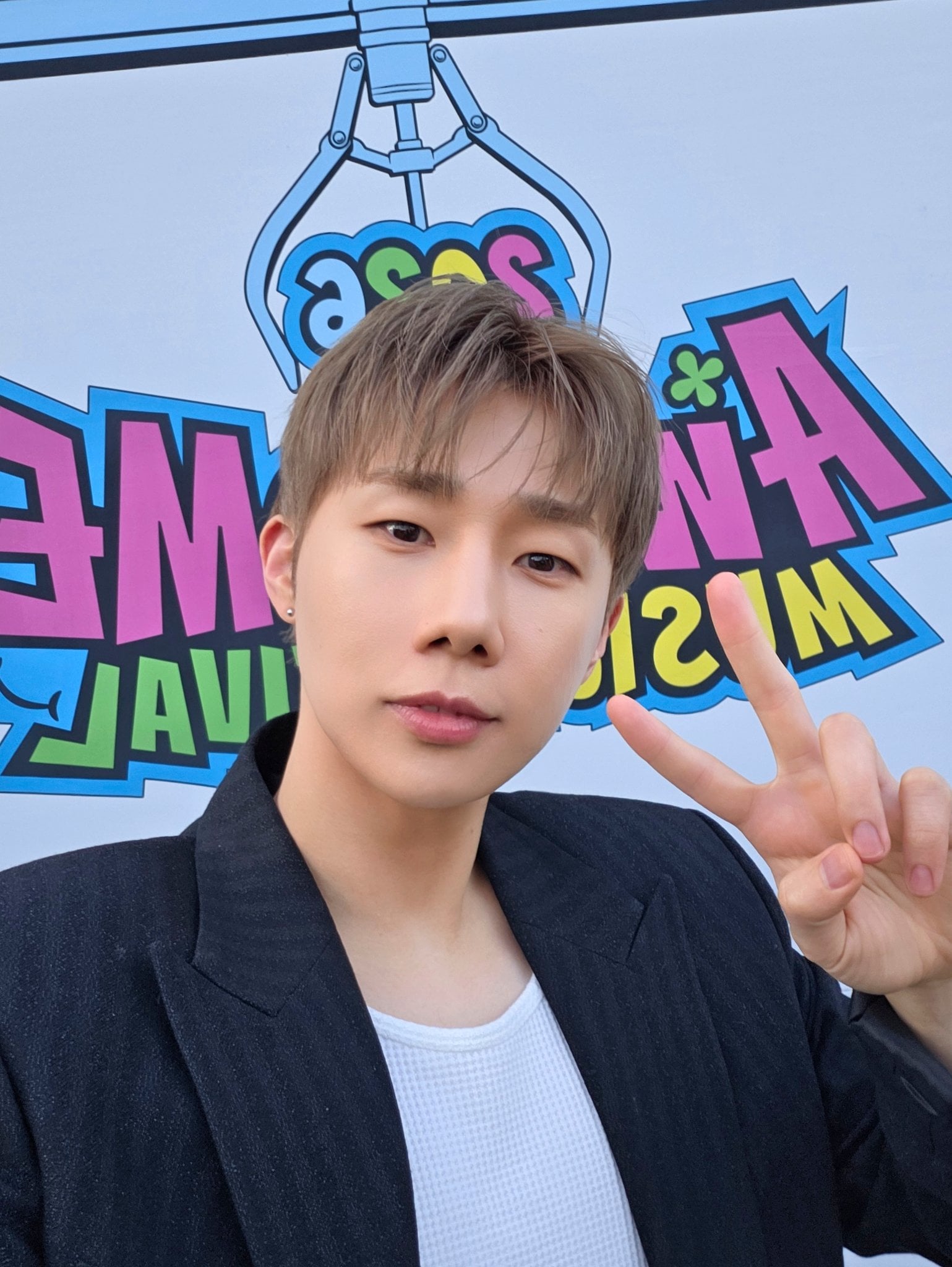 [잡담] 어제 어썸페스티벌에서 무려 15곡 불러준 인피니트 성규 | 인스티즈