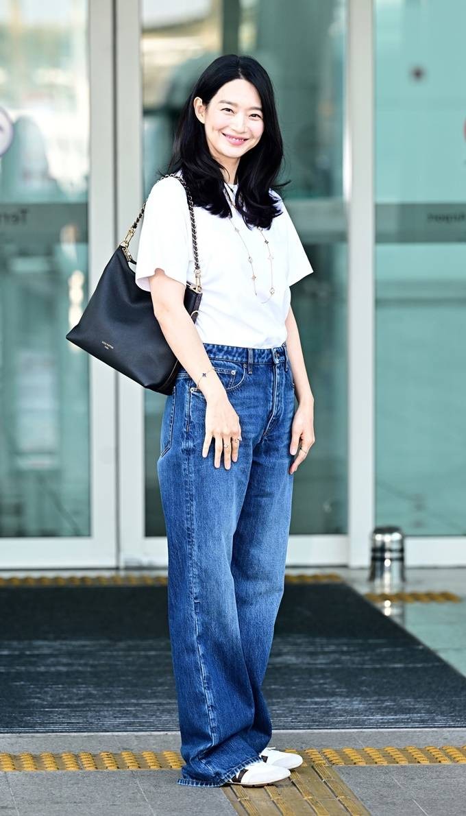 [잡담] 신민아) 260427 신민아 파리 출국 기사사진 | 인스티즈