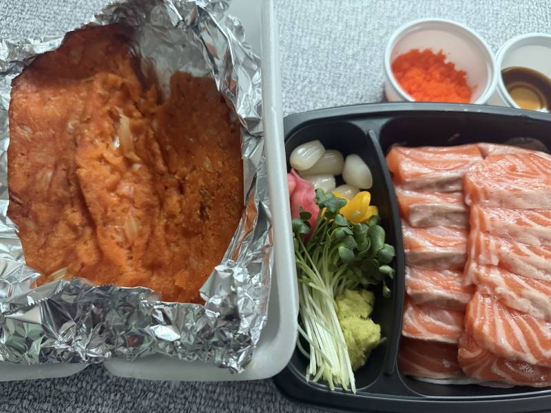 [잡담] 다이어트중이라 연어회 시켰는데 서비스 야무지게옴.. | 인스티즈