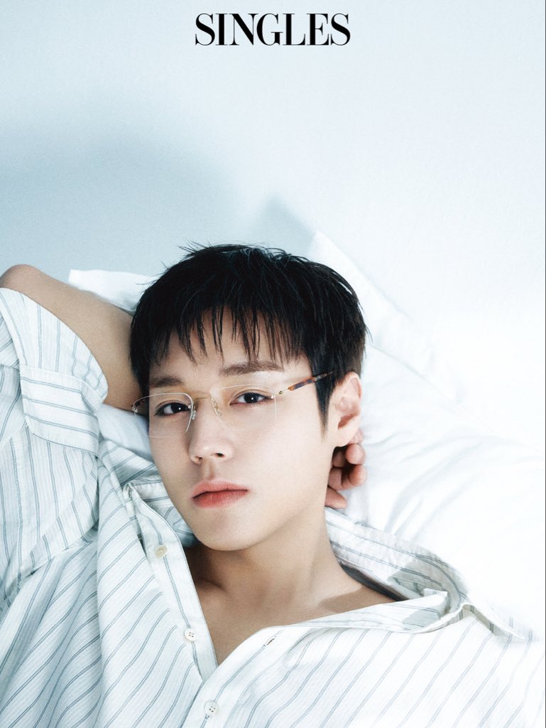 [잡담] 박지훈 안경 미친 거 아님?????!!!!!!! | 인스티즈