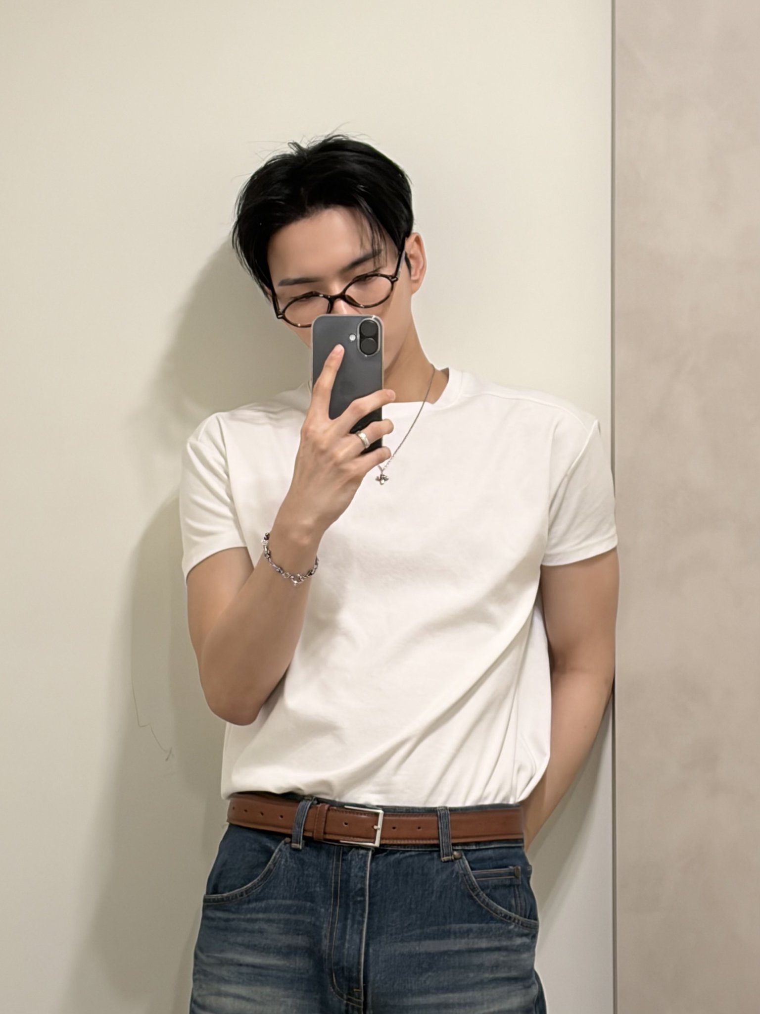 [잡담] 기본티 핏 에바야 | 인스티즈
