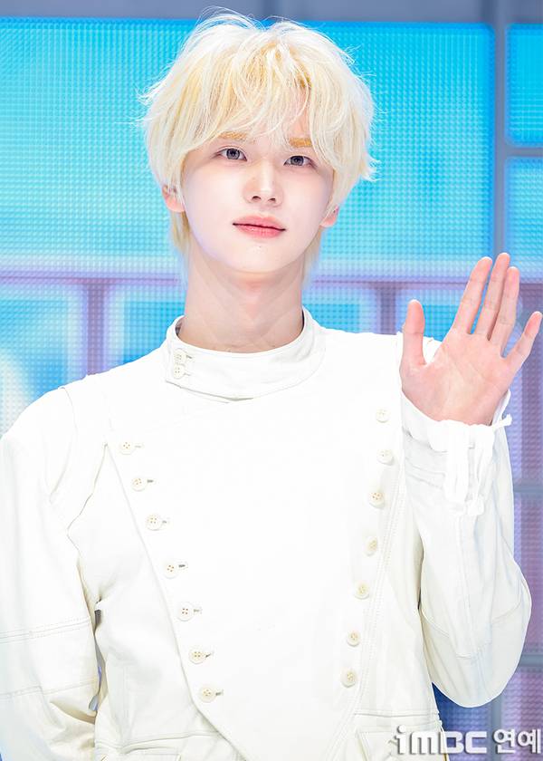 오늘자 투어스 신유 컴백머리 상태..JPG | 인스티즈