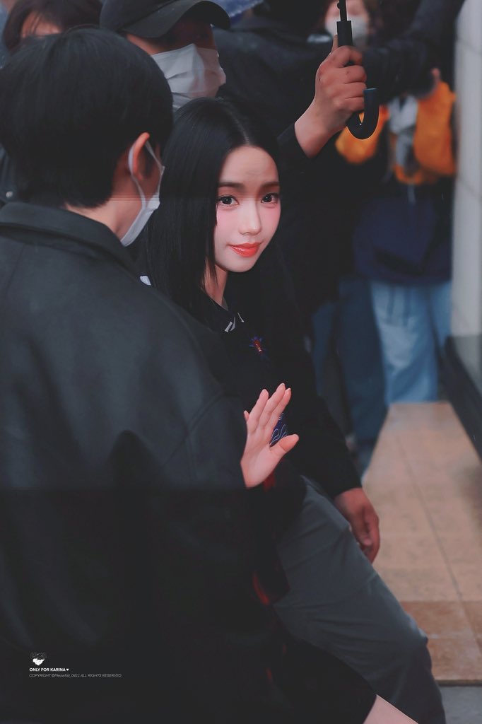 [잡담] 오늘 MARK&LONA 참석한 카리나 | 인스티즈