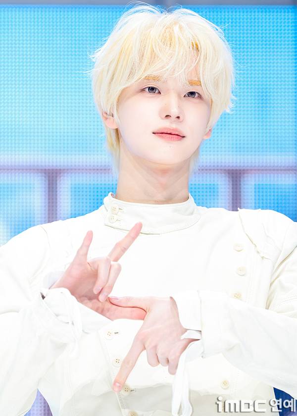 오늘자 투어스 신유 컴백머리 상태..JPG | 인스티즈