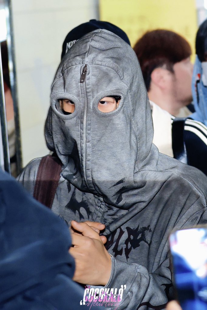 [잡담] 소희 옷 보고 허씬롱 옷 생각났음 | 인스티즈