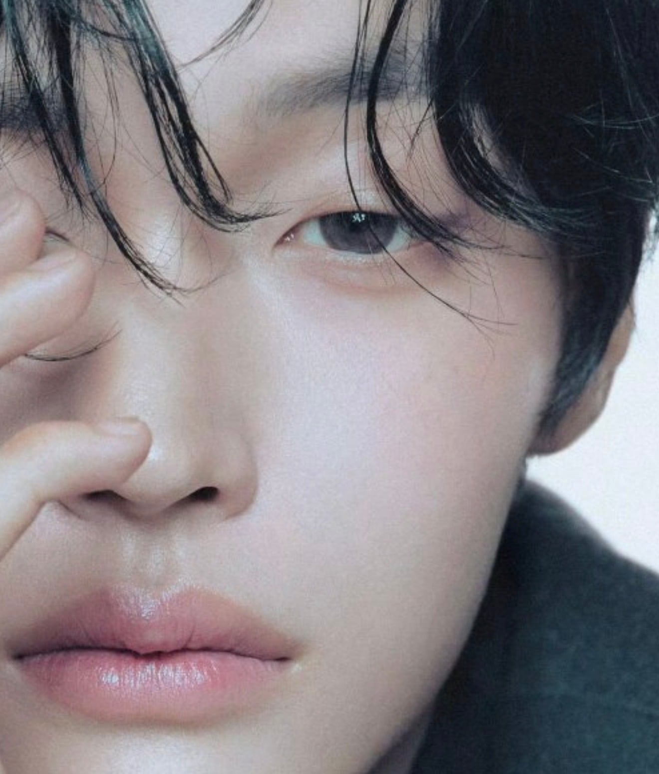 [잡담] 원빈 이번꺼 메이크업 진짜 연한가봐 | 인스티즈