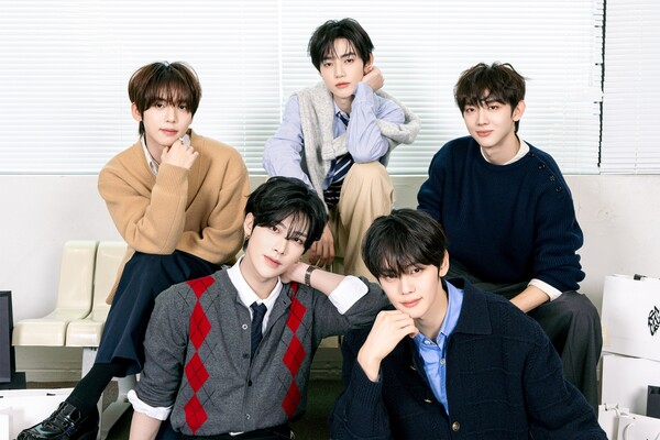 [정보/소식] 앤더블, 데뷔 앨범은 '시퀀스 01: 큐리어시티'…오늘(27일) 예판 시작 | 인스티즈