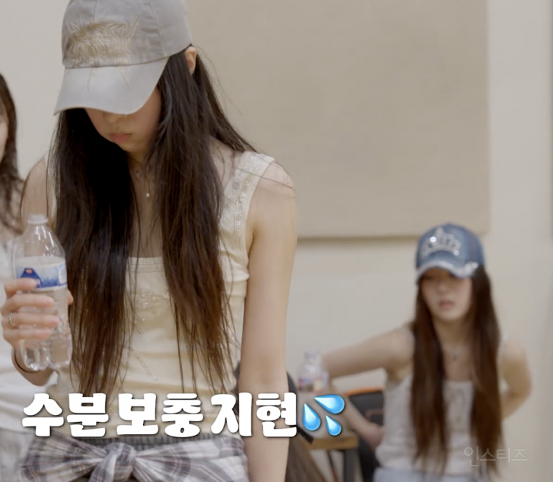 처음 간 미국에서 땀에 쩔 정도로 댄스 트레이닝 받은 아이돌 .gif | 인스티즈