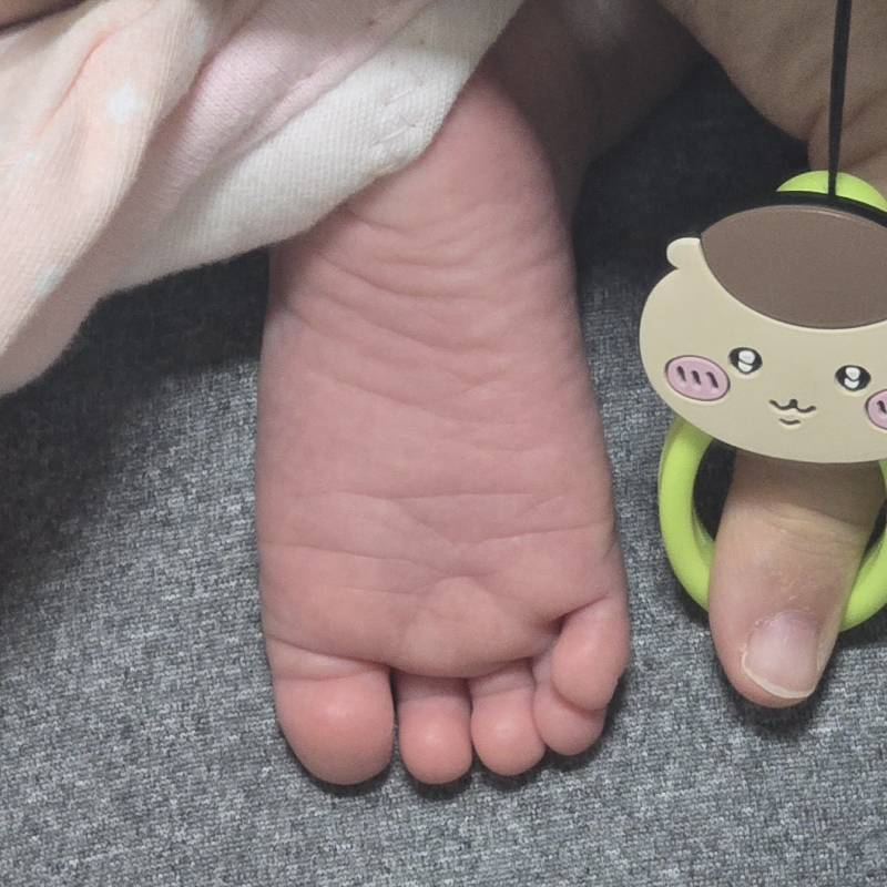 [잡담] 아기 발 귀엽다 | 인스티즈