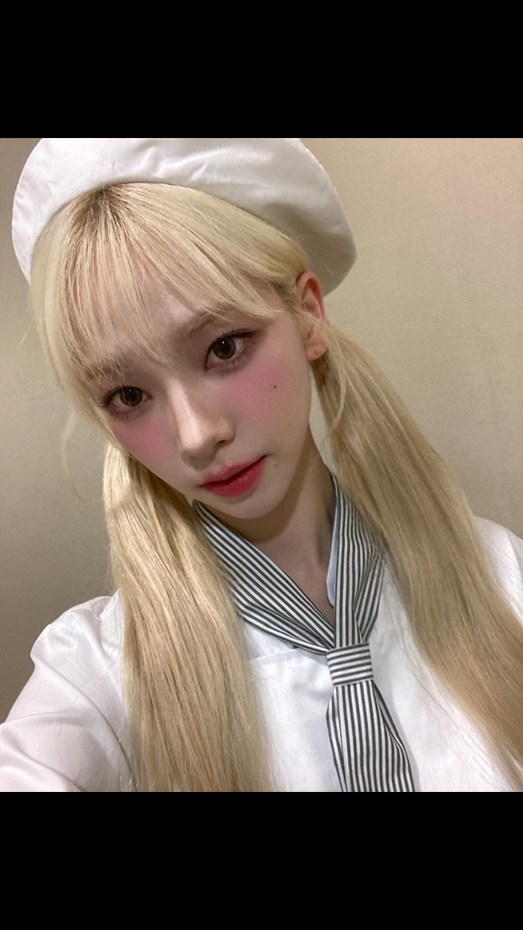 [잡담] 카리나 이사진 화장찐하다 | 인스티즈
