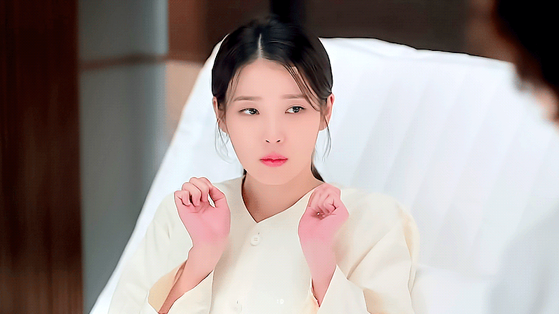 [잡담] 아이유) 21세기 대군부인 EP.05 아이유 gif | 인스티즈