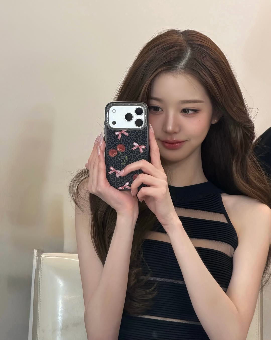 [잡담] 원영이 폰케이스 새로 바꿨네 | 인스티즈