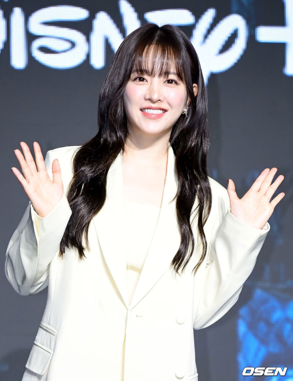 [잡담] 박보영 어제 골드랜드 제발회 기사사진이랑 오늘 출국 기사사진 개예뻐 | 인스티즈