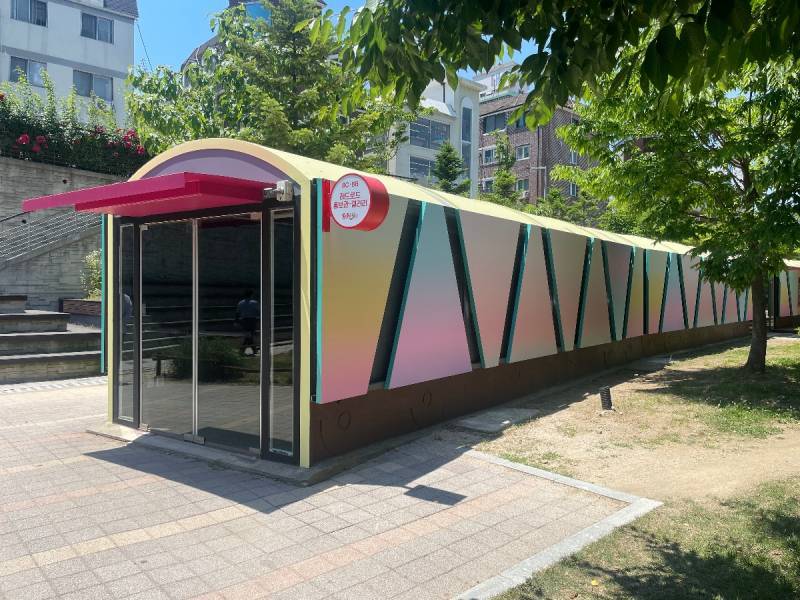 요즘 미감 역대급 밤티라는 홍대거리..JPG | 인스티즈