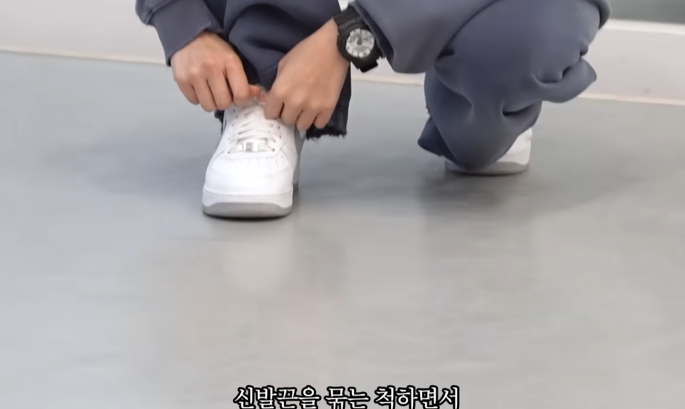[잡담] 아닠ㅋㅋ 엄지윤 신인한테 이런거 가르쳐주는거 맞냐고요 | 인스티즈
