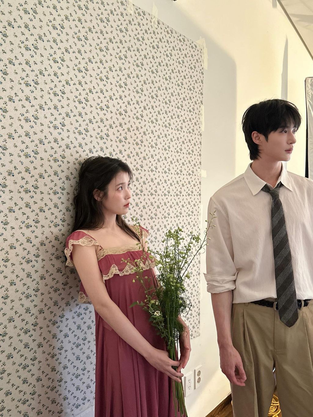 [잡담] 타싸에서 봤는데 아이유 변우석 이렇게 만나도 좋았을거 같다 | 인스티즈
