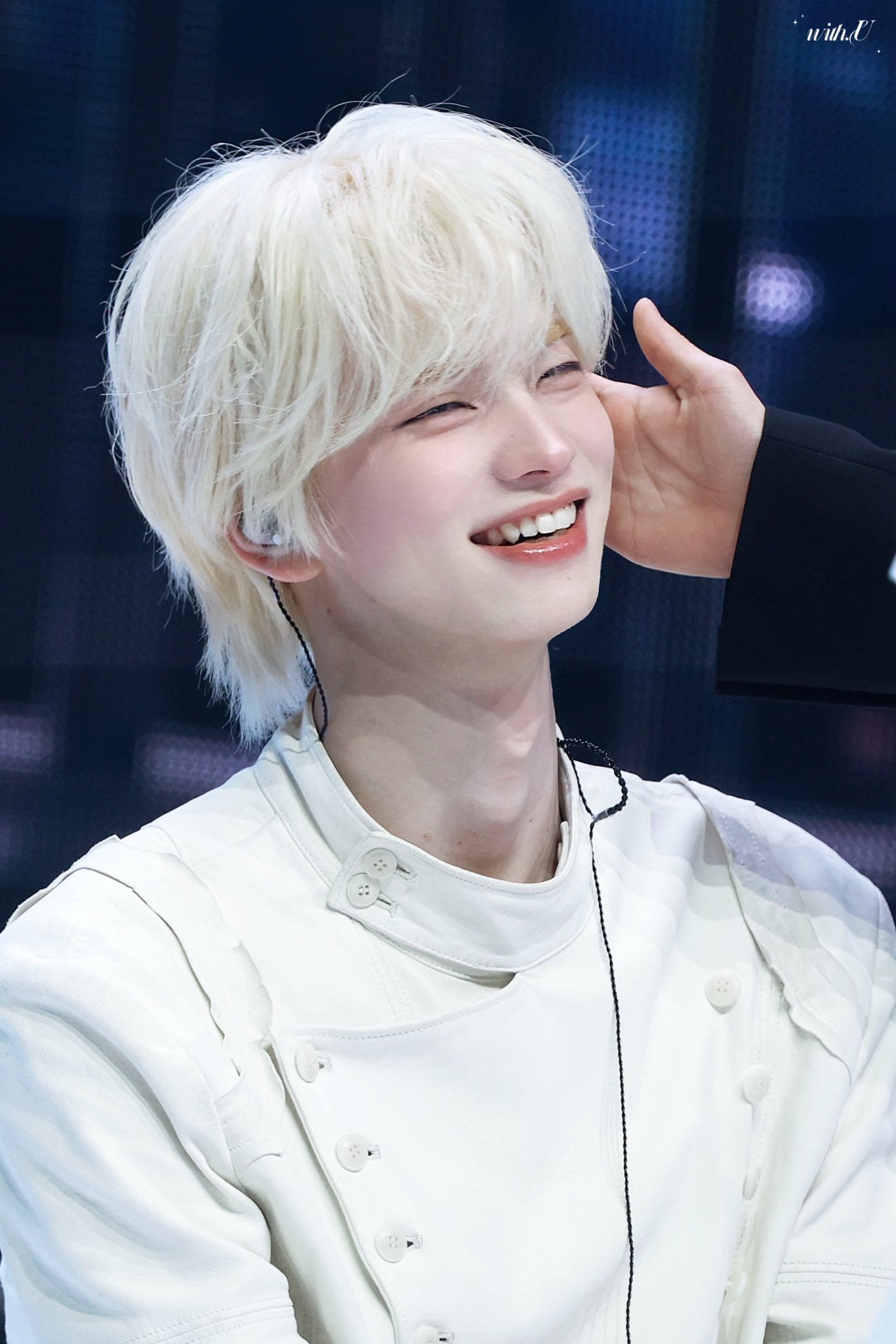 [잡담] 투어스 신유 금발 진짜 미쳤나바ㅠㅠㅠㅠㅠㅠ사진 뜰때마다 저장함 | 인스티즈