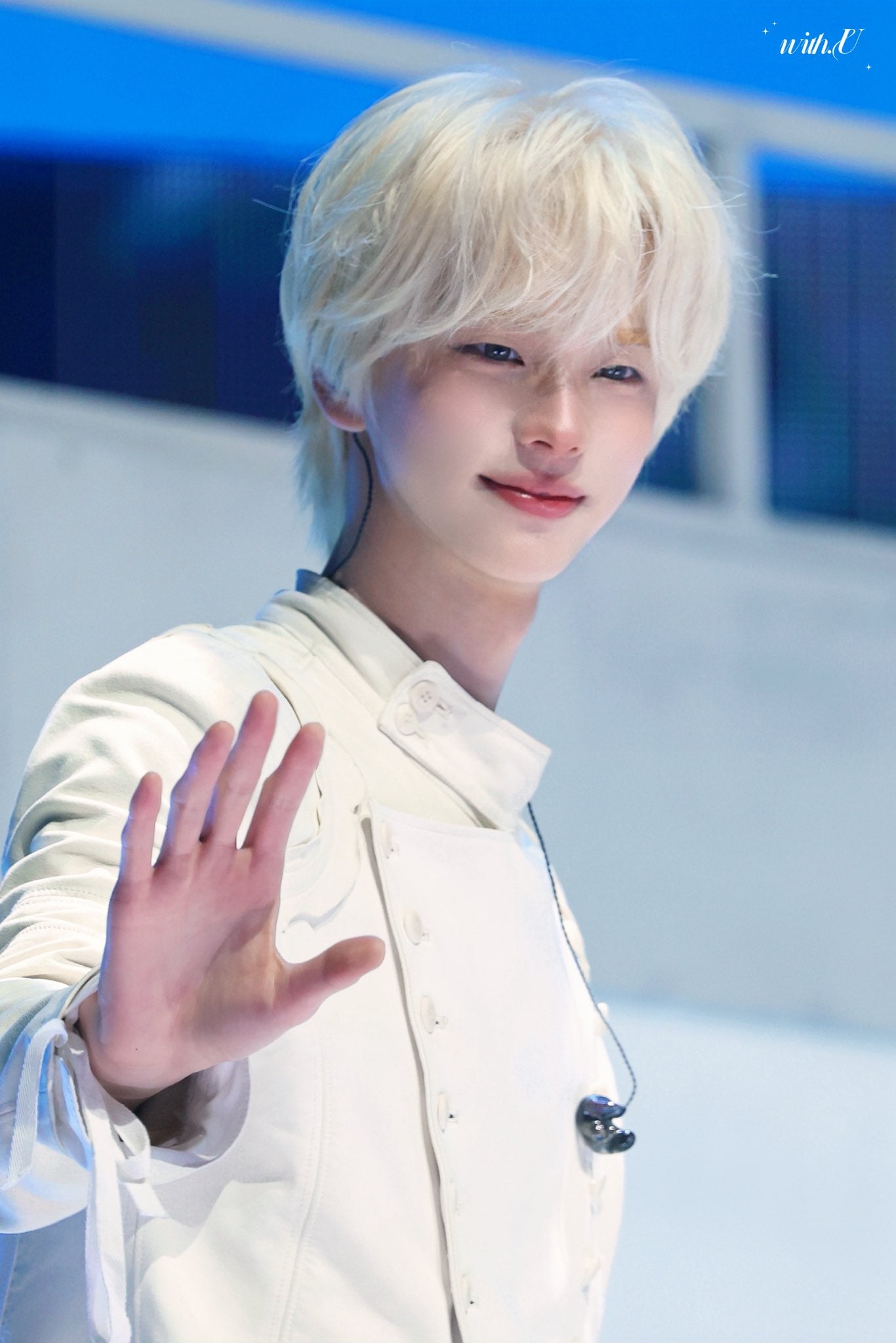 [잡담] 투어스 신유 금발 진짜 미쳤나바ㅠㅠㅠㅠㅠㅠ사진 뜰때마다 저장함 | 인스티즈