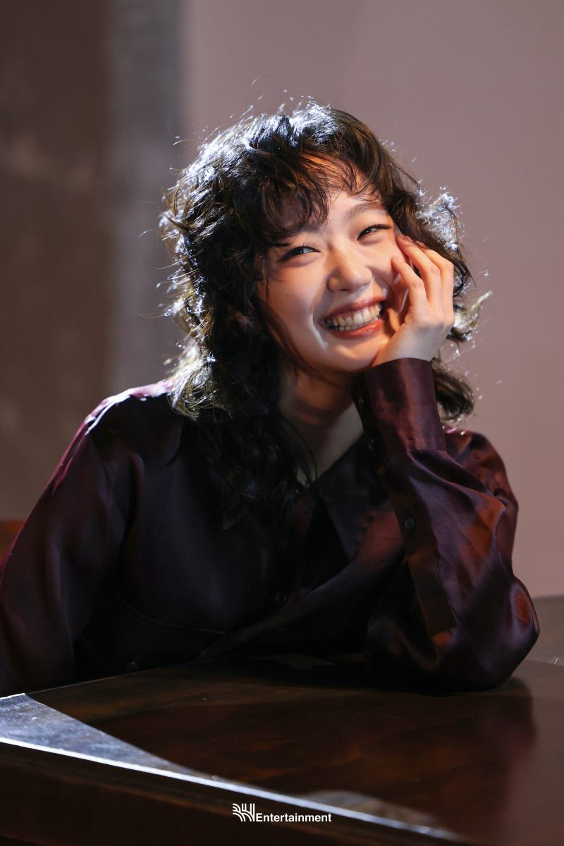 [잡담] 김고은이 너무 좋아 탐라에서 화보사진 보일 때마다 저장하고있음 | 인스티즈
