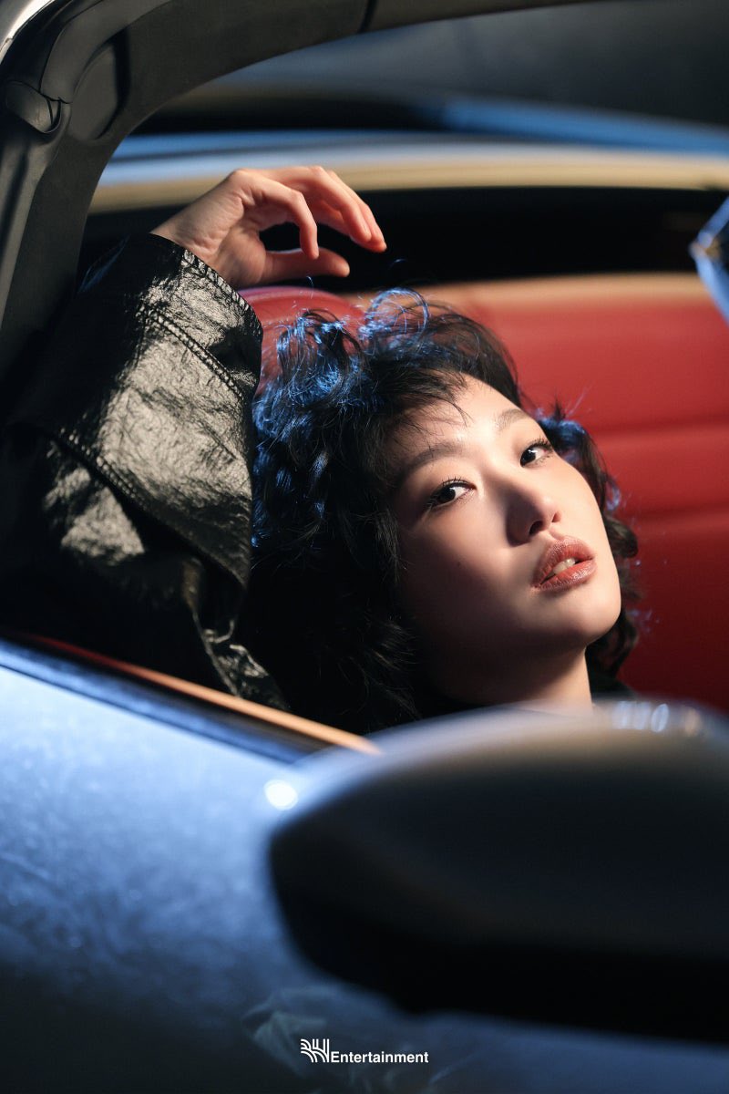 [잡담] 김고은이 너무 좋아 탐라에서 화보사진 보일 때마다 저장하고있음 | 인스티즈