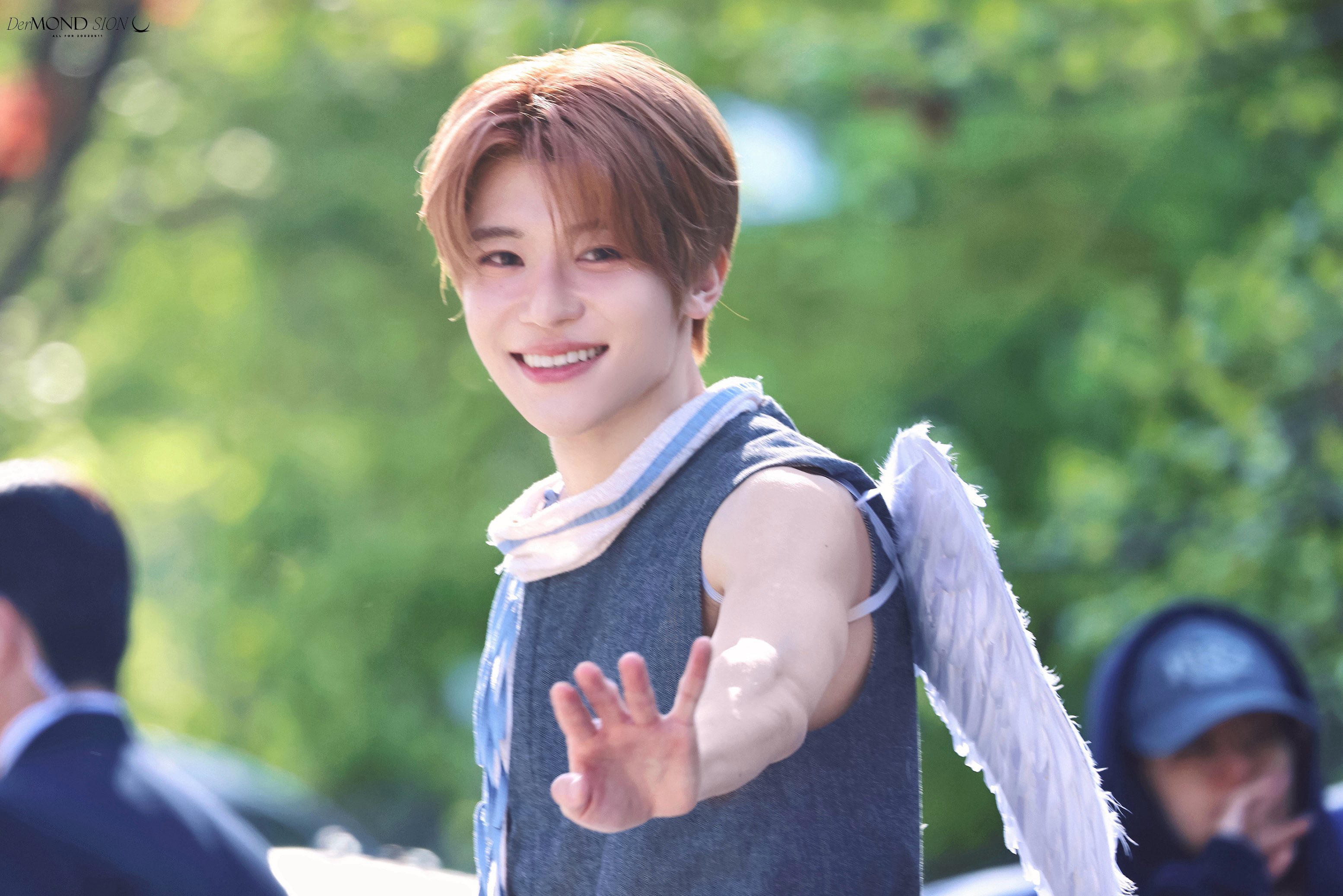 [잡담] 오시온 연예인으로 데뷔해 줘서 너무 고맙다 | 인스티즈