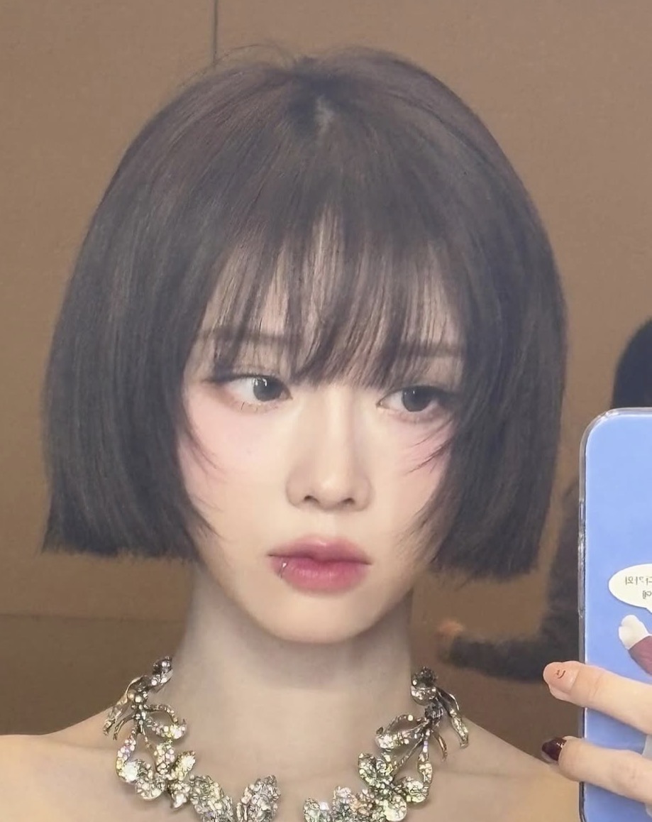 [잡담] 윈터 이런 머리까지 잘어울리는거 너무 신기해 | 인스티즈