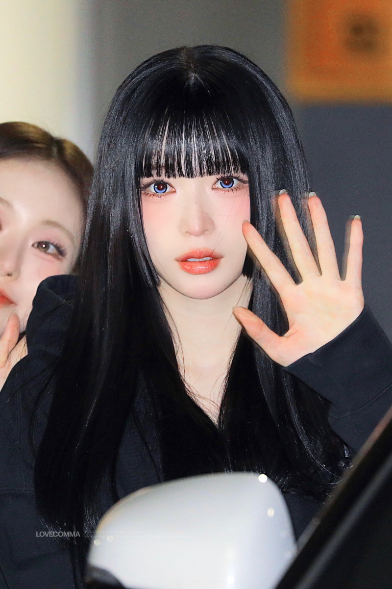 흑발+풀뱅+히메컷 내고 ㄹㅈㄷ 음기 미소녀로 돌아온 일본인 여돌 | 인스티즈