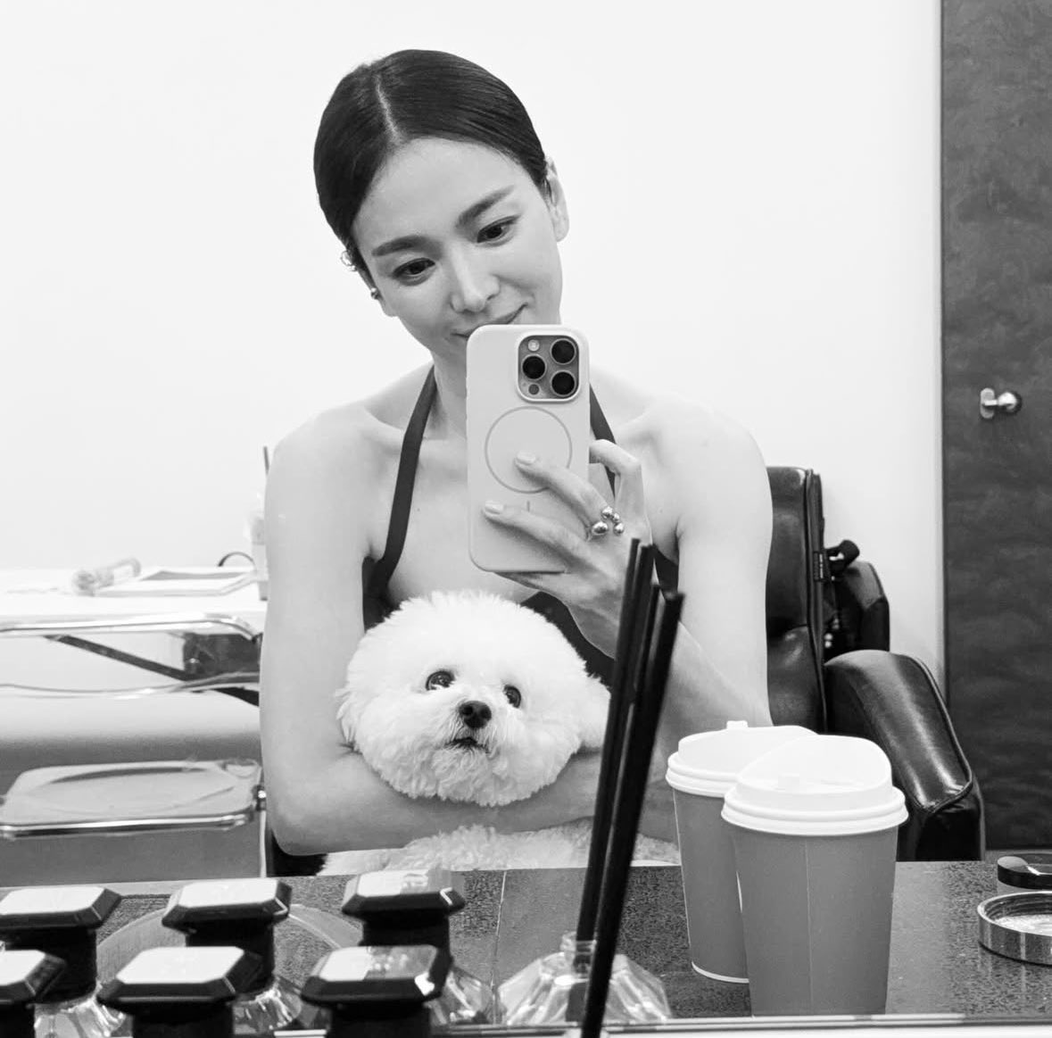 [잡담] 송혜교) 260429 송혜교 인스타 💋 | 인스티즈