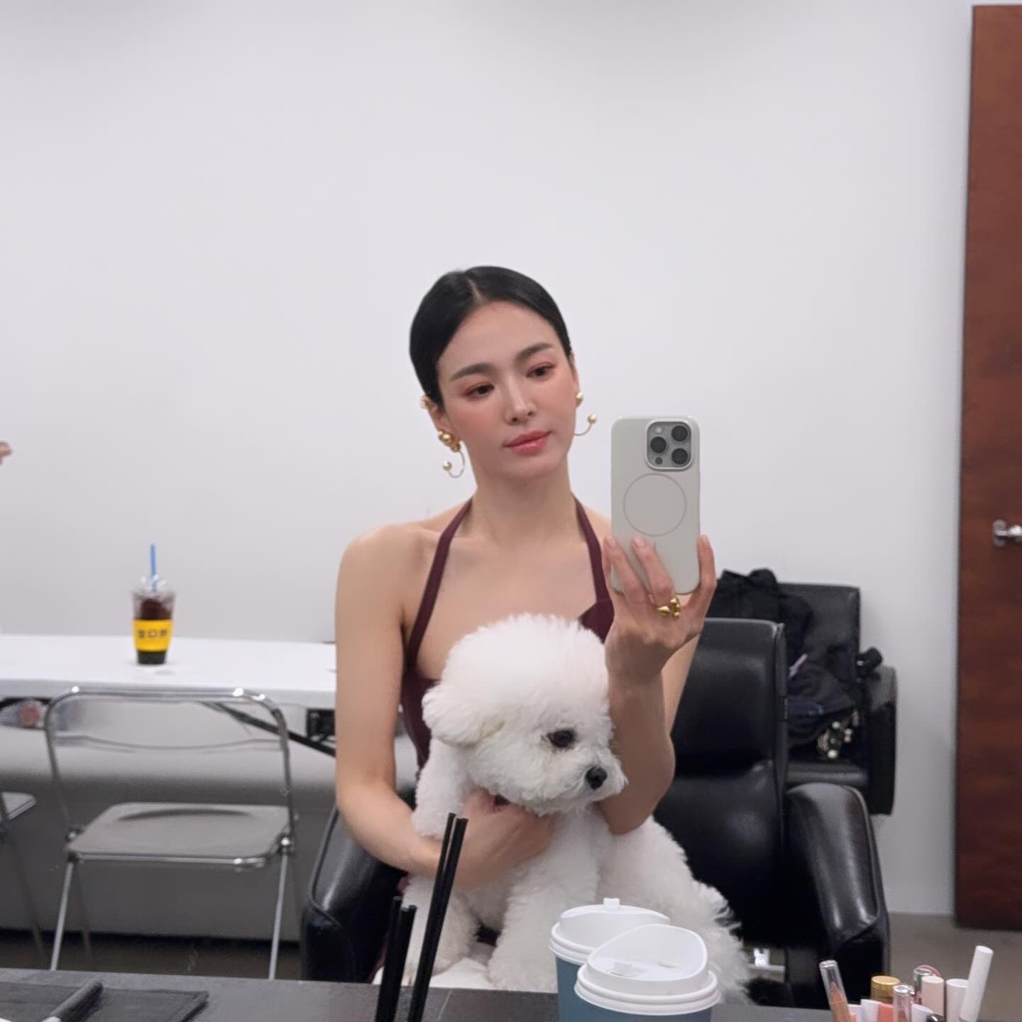 [잡담] 송혜교) 오늘자 송혜교 거울셀카 | 인스티즈